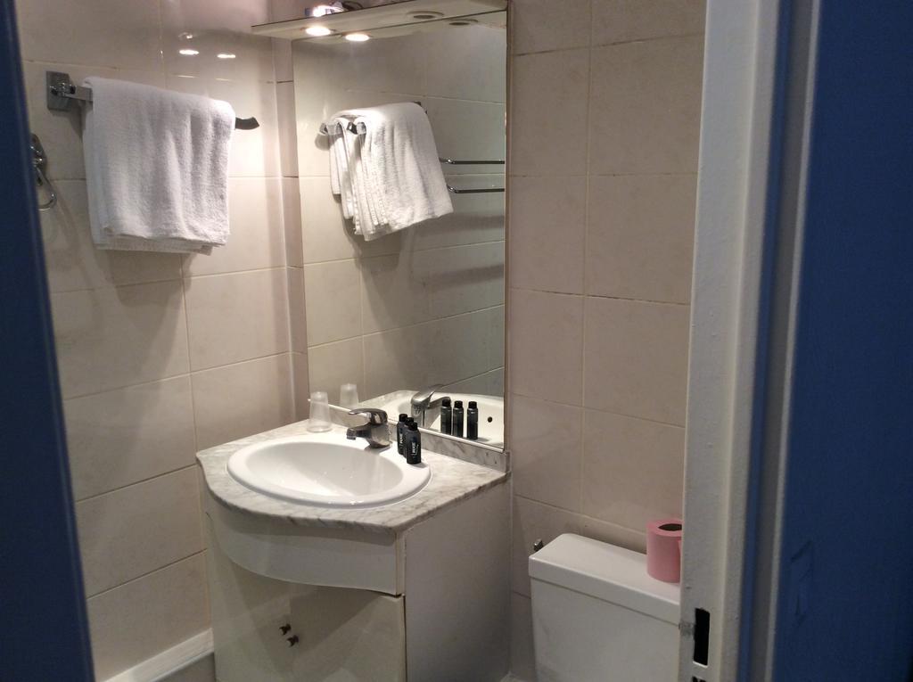 Hotel Saint Sebastien Aulnay-sous-Bois Cameră foto