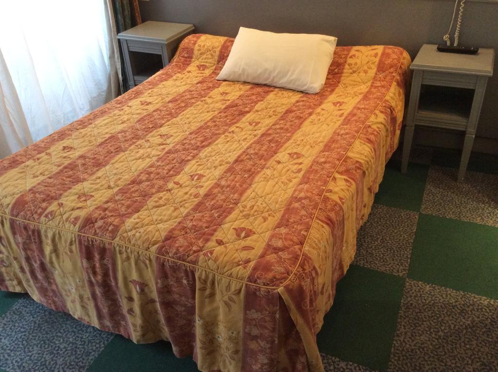 Hotel Saint Sebastien Aulnay-sous-Bois Cameră foto